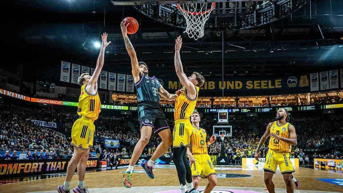 Alba claims playoff berth in thrilling berlin showdown