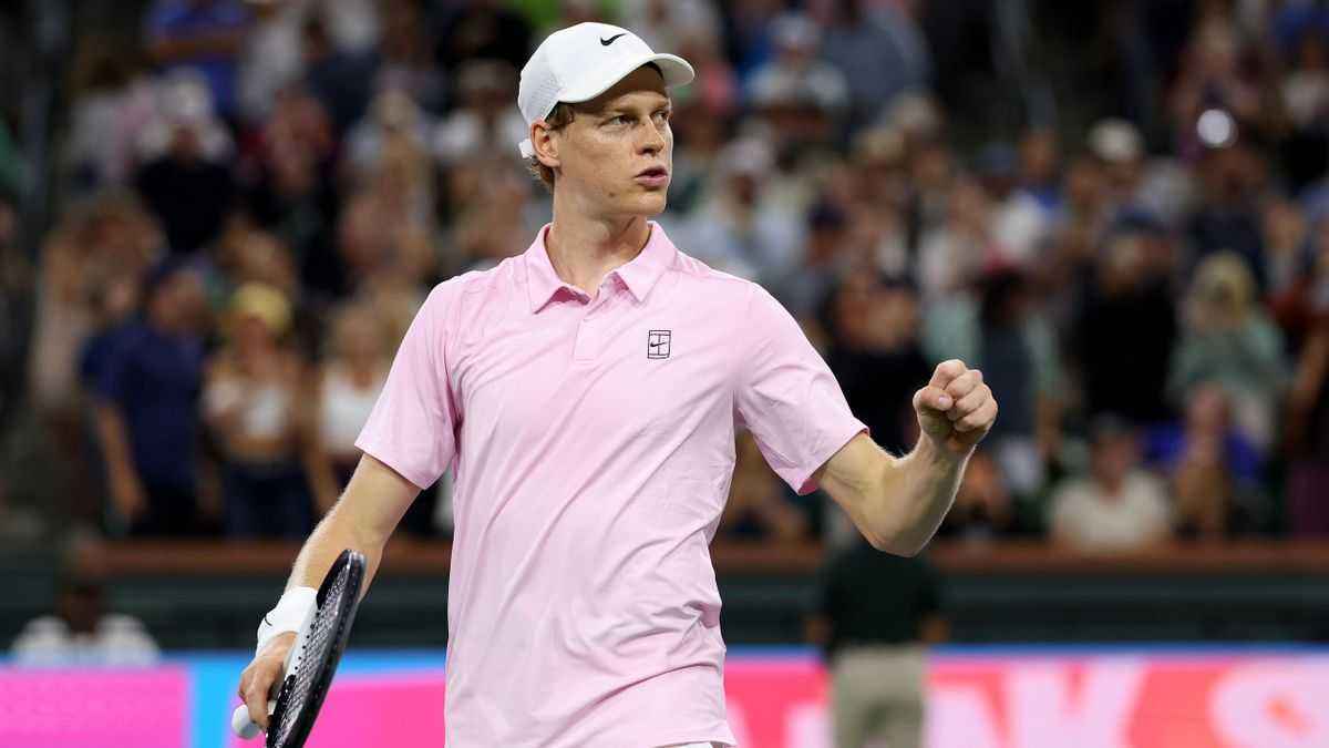 Alcaraz advances to indian wells quarterfinals, sets new record