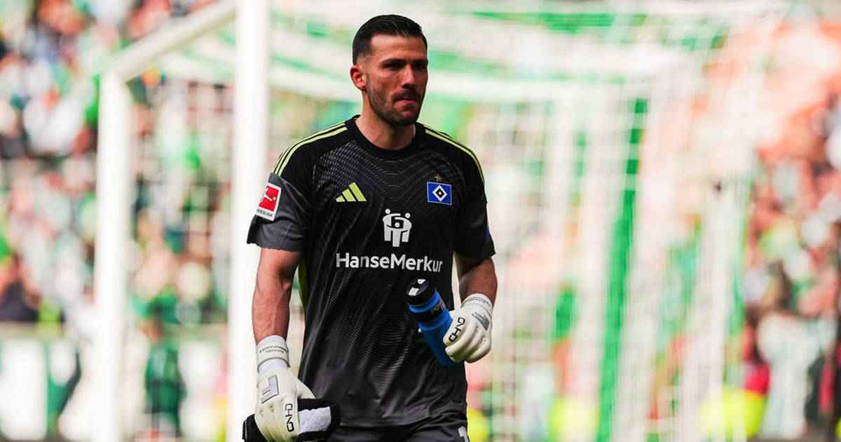 Bayern munich's manuel neuer future in doubt, daniel heuer fernandes emerges as potential backup