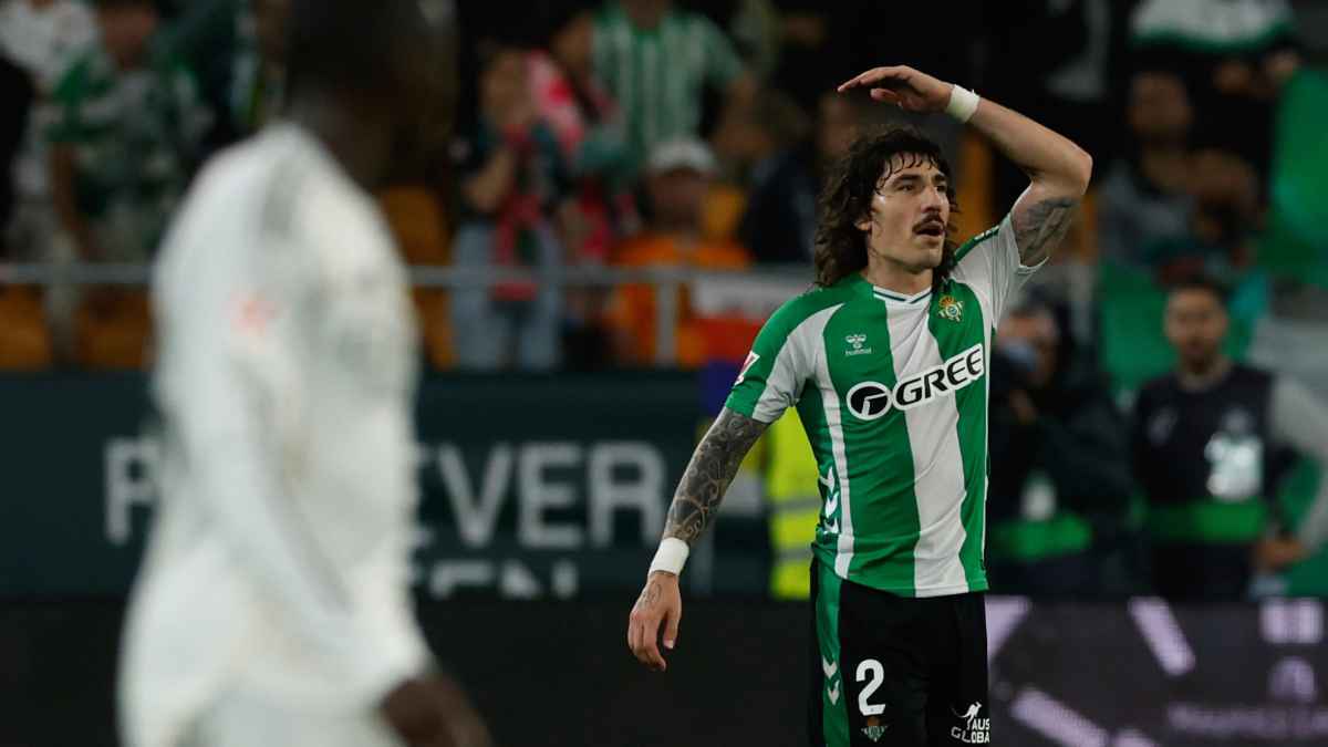 Bellerín's last-gasp strike seals betis' resounding draw against madrid