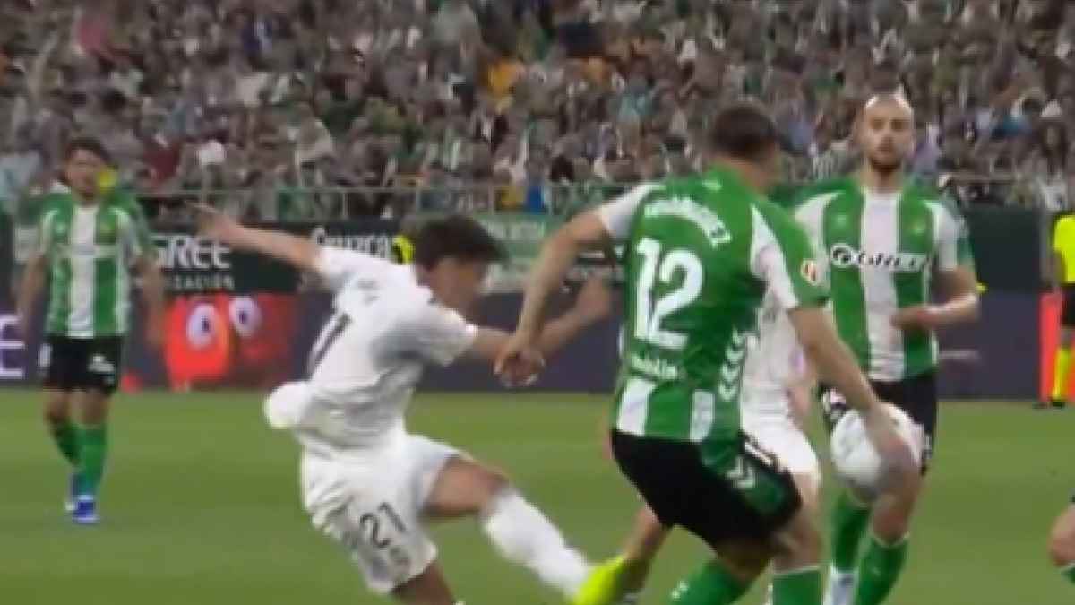 Betis-real madrid clash marked by contentious handball decisions