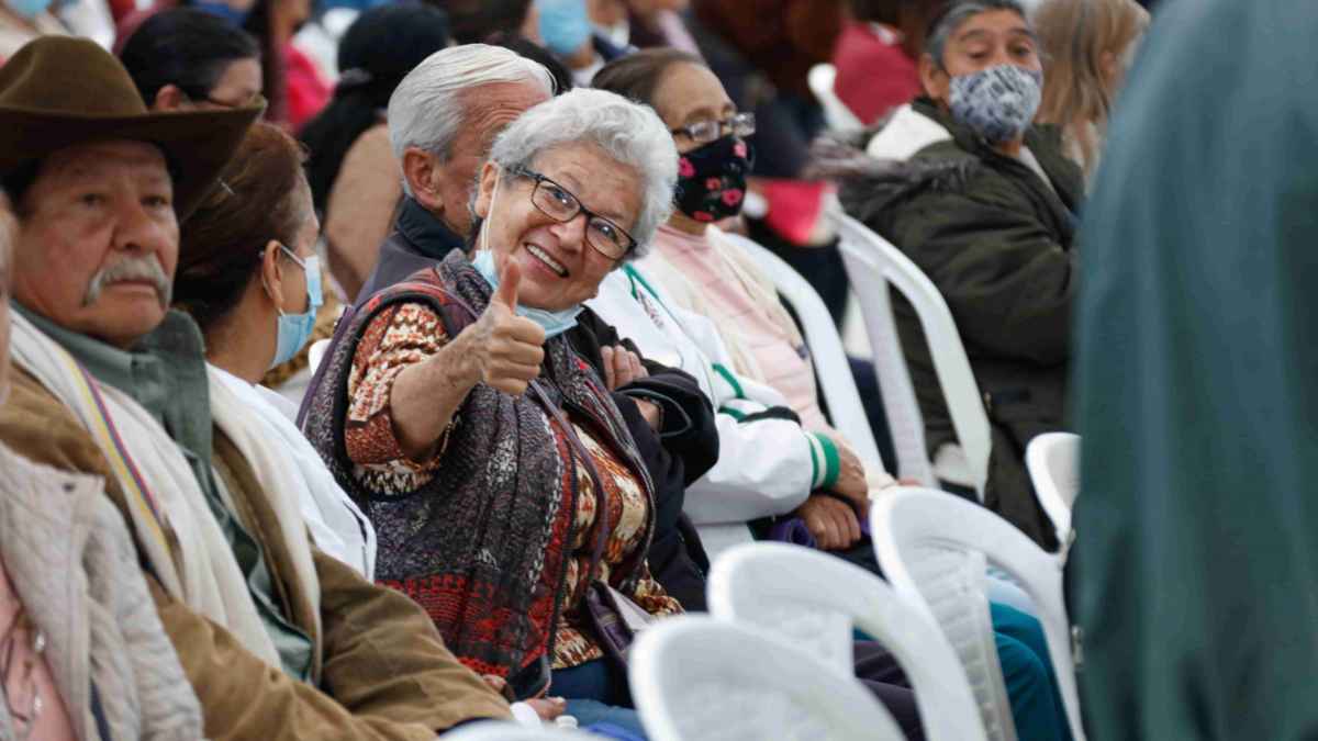Bogotá shifts elderly support to colombia mayor
