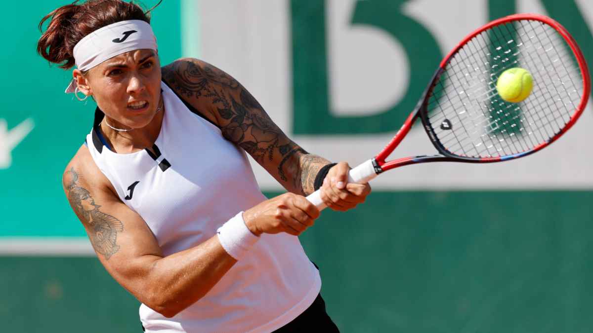 Bolsova hangs up heels: a quiet end to a promising career