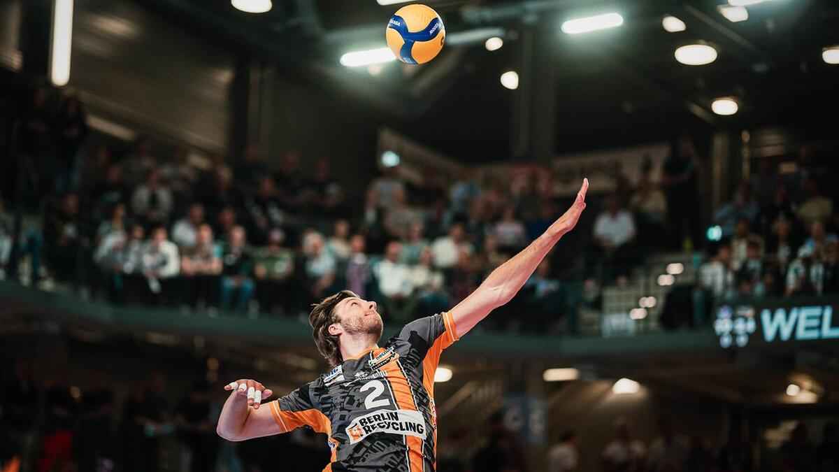 Br volleys claim first final victory, secure home advantage