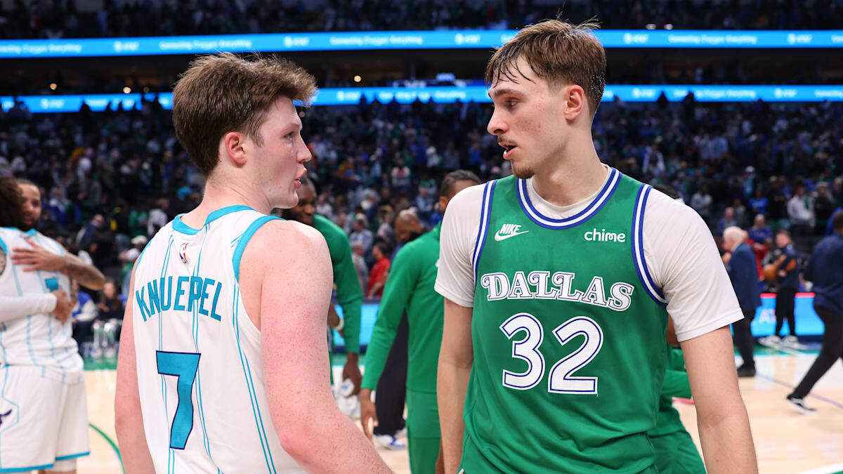 Flagg hails rookie of the year, credits friendship with knueppel
