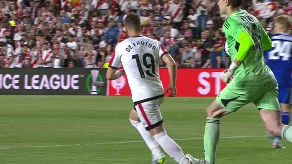 Frutos seethes over missed penalty in estrasburg thriller