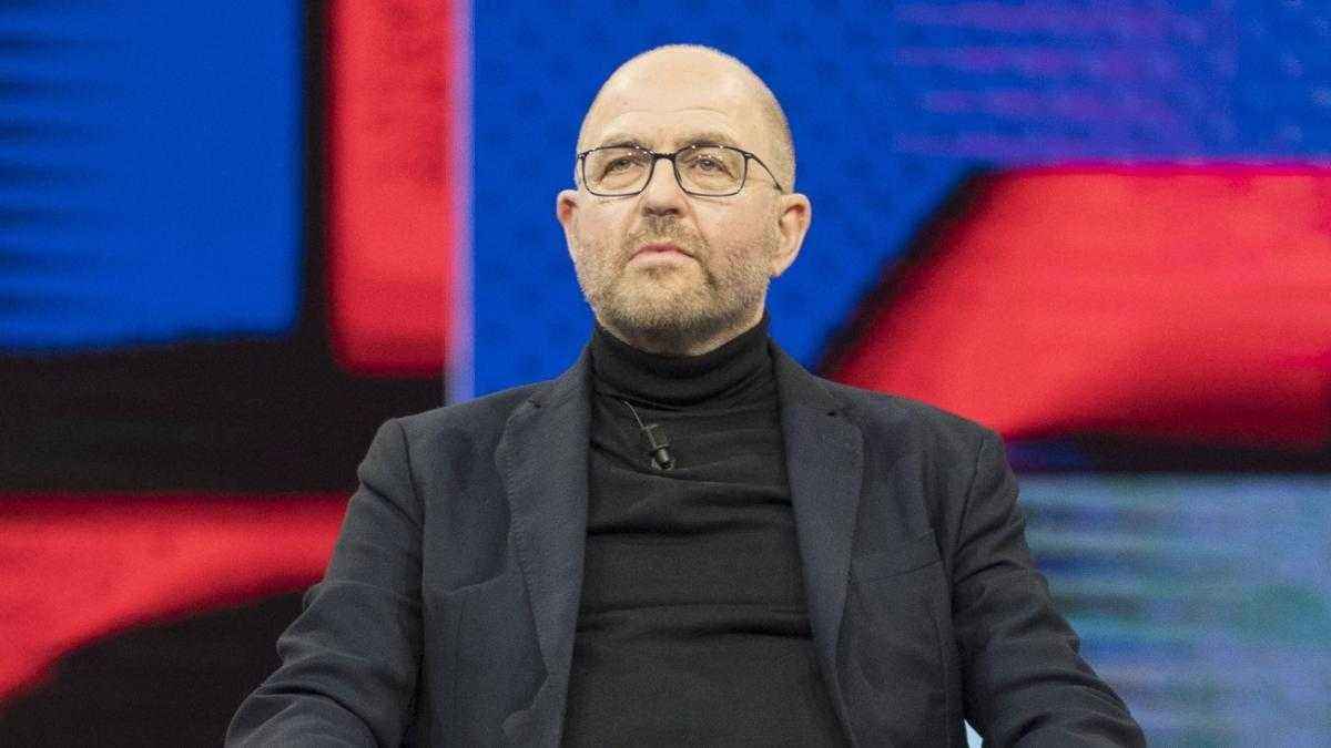 Gramellini's 'in altre parole' tackles politics, putin, and pertini