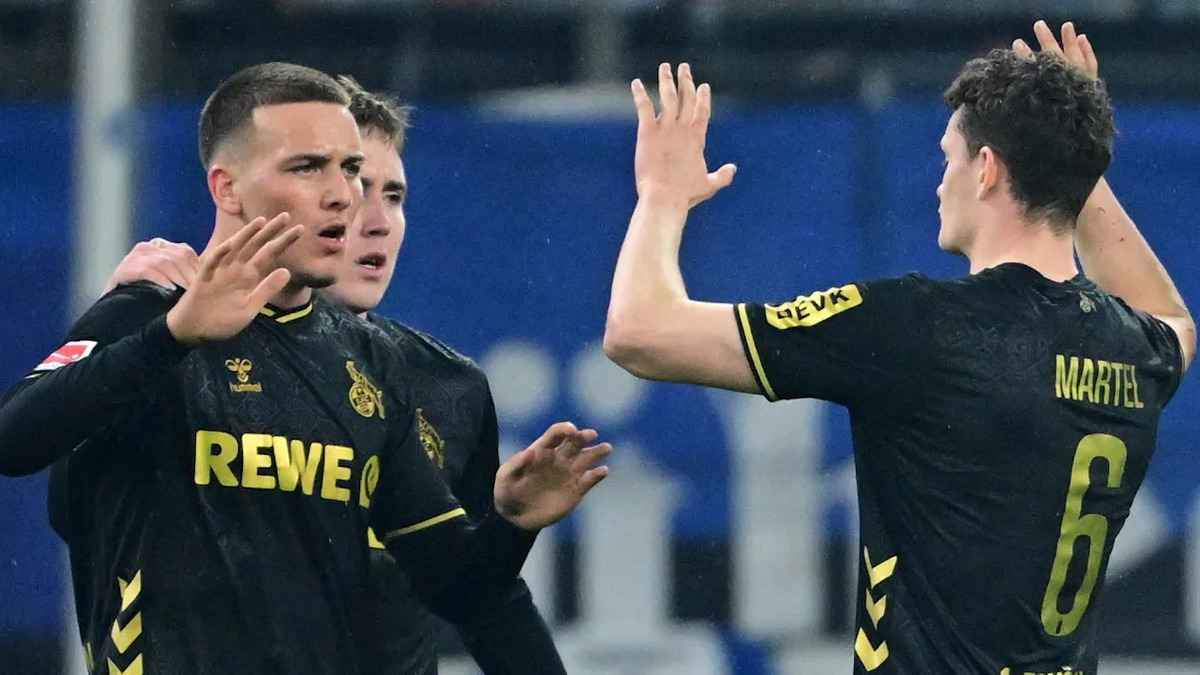 Kwasniok’s hsv stumbles to draw, coach’s future remains in question