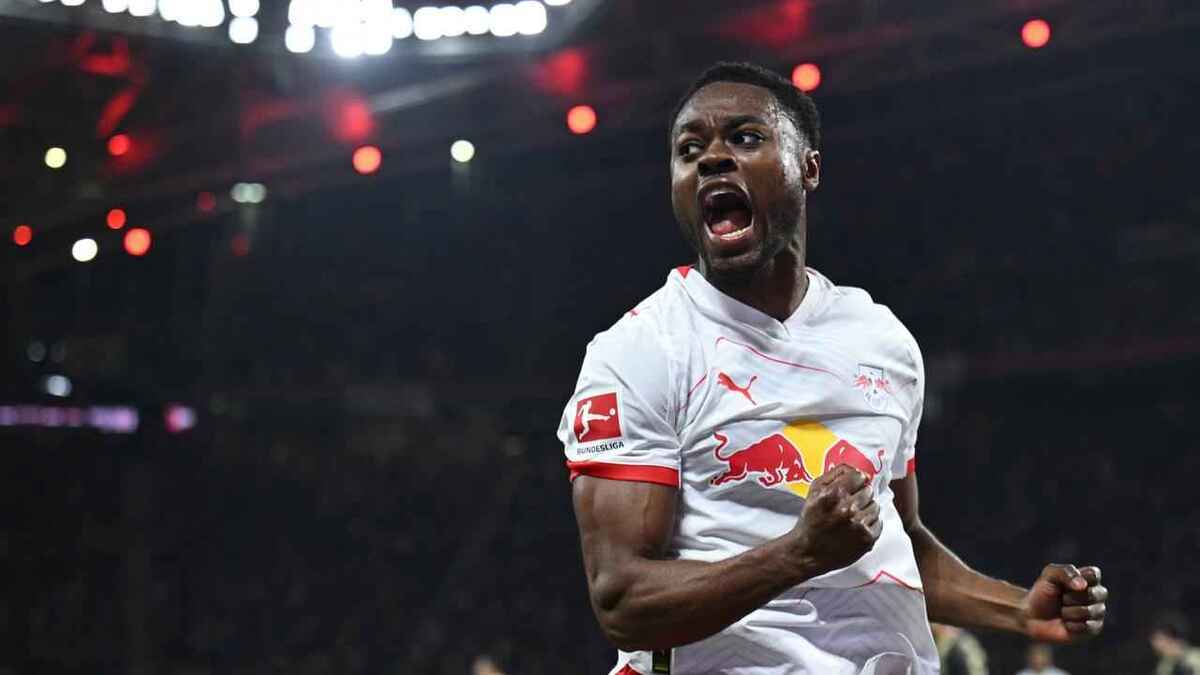 Leipzig stun union: baku double seals champions league push