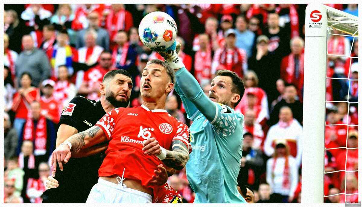 Mainz snatch winner in injury time through da costa