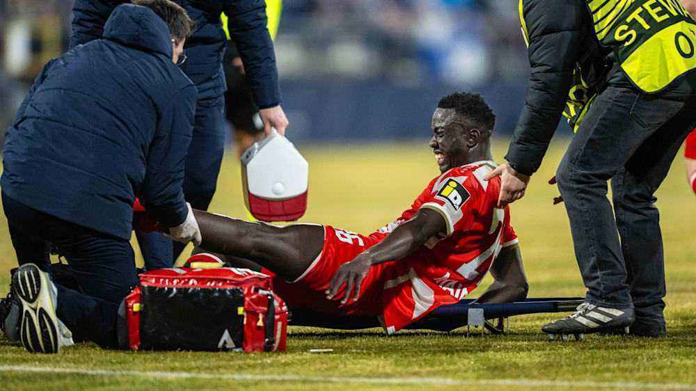 Mainz strikers ruled out for months after conference league injury