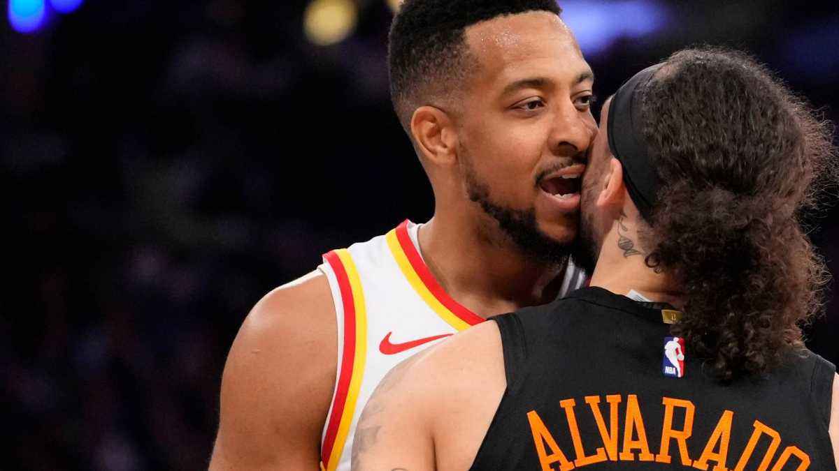 Mccollum ignites comeback, hawks stun knicks in playoff thriller