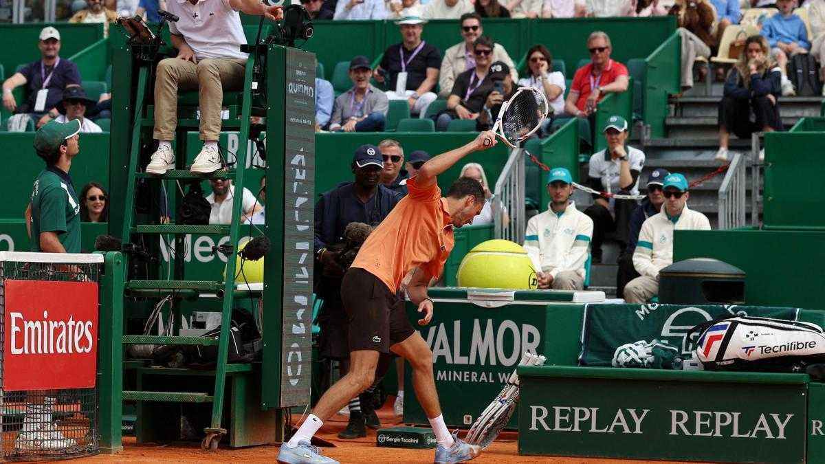 Medvedev melts down in monte carlo, unleashes racquet rage