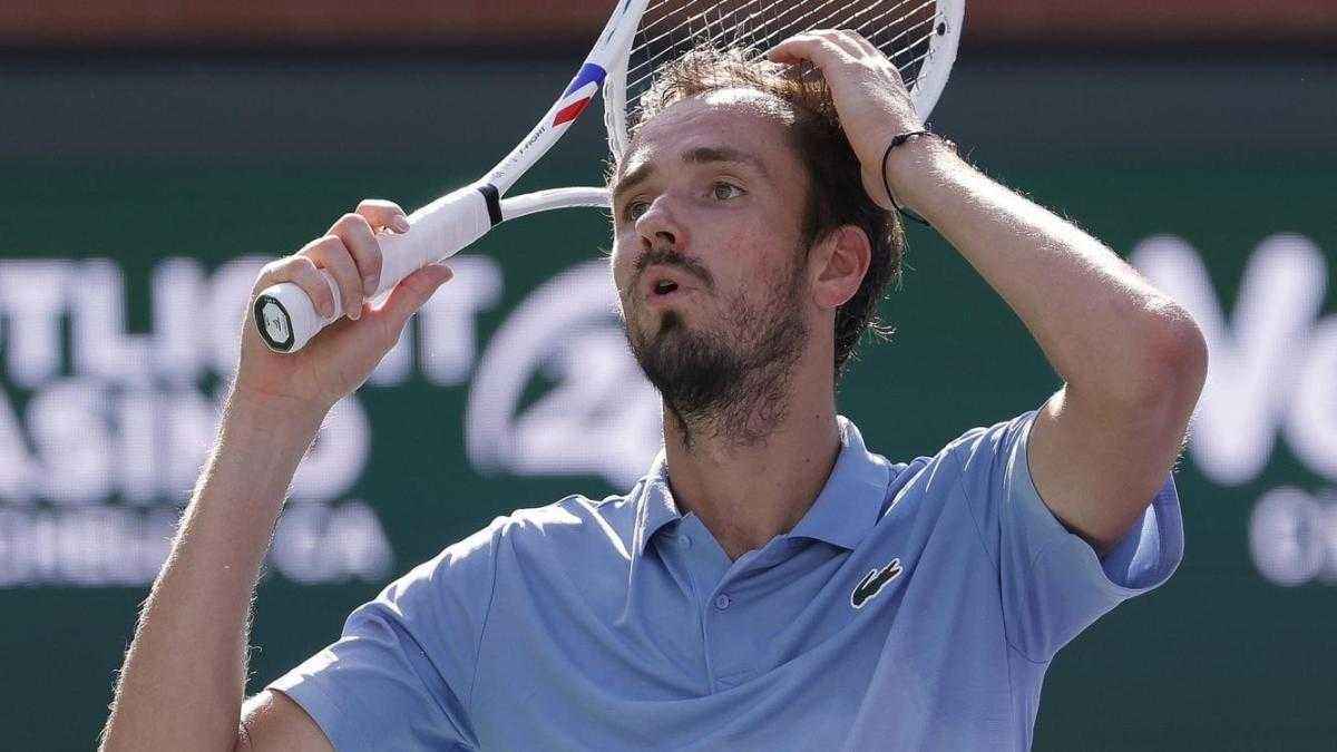 Medvedev scrambles to miami: lost luggage threatens us open bid