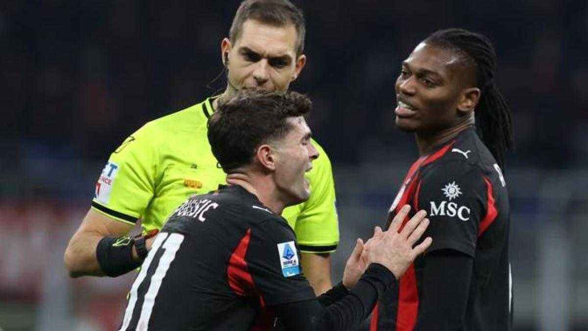 Milan's star duo faces growing rift: leao and pulisic's partnership under scrutiny