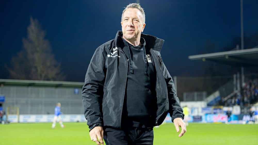 Munich lions face struggling aue in crucial clash