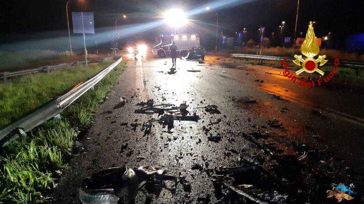 Nighttime driving dangers: italian roads see surge in high-speed accidents