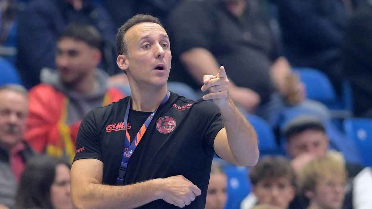 Parrondo's melsungen on the move