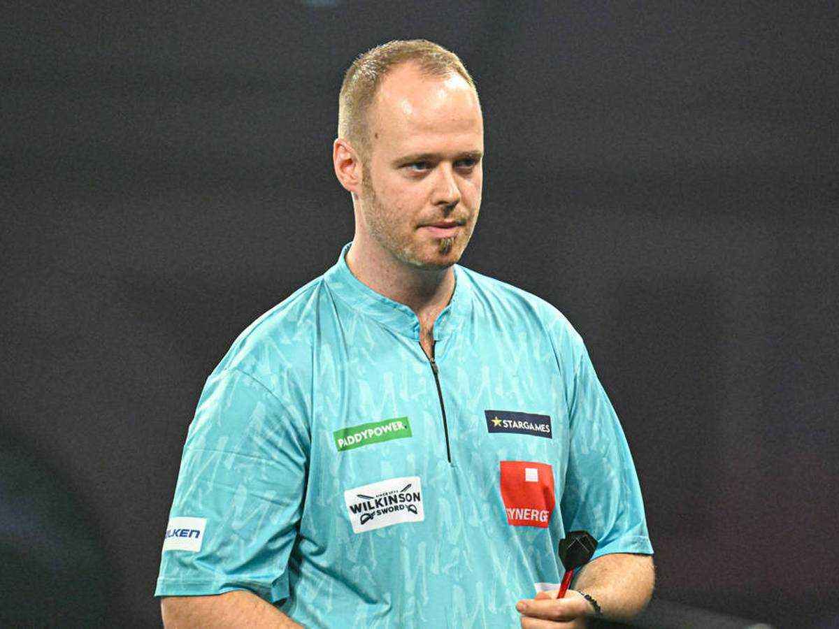 Players championship 5: 128 darts players compete in leicester