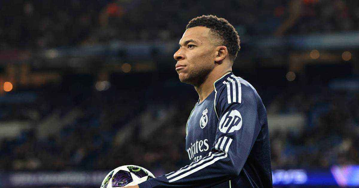 Real madrid medical team accused of misdiagnosing mbappé's knee injury