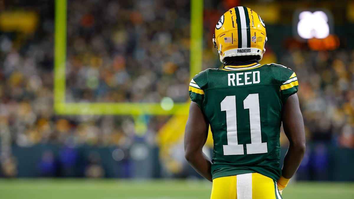 Reed signs big extension, packers navigate receiver shakeup