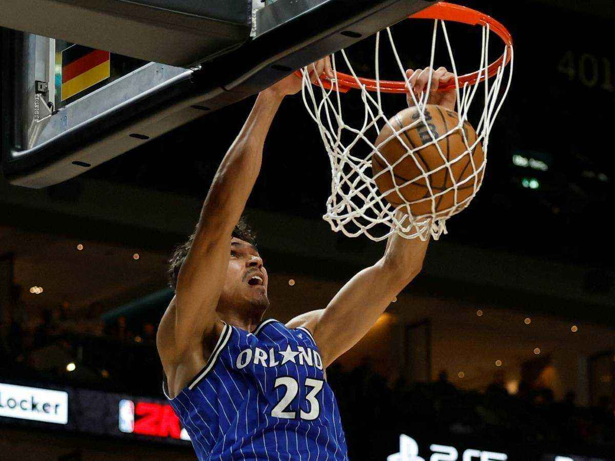 Silva's blockbuster debut leads magic to sixth straight win