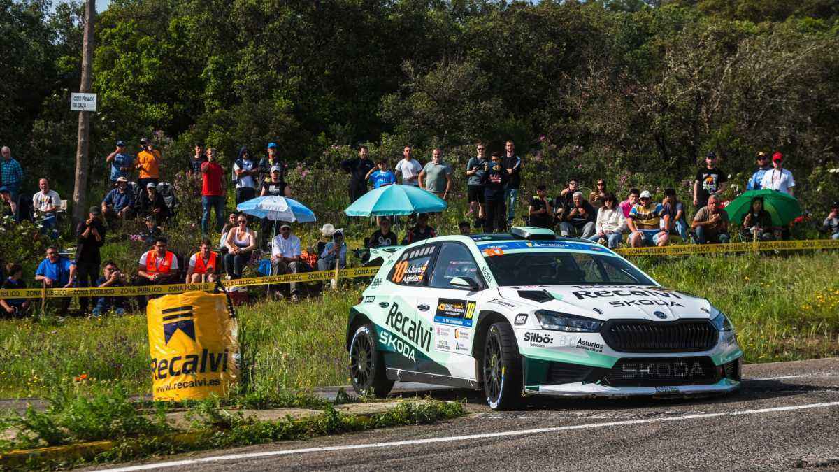 Suárez dominates sierra morena rally, builds early lead