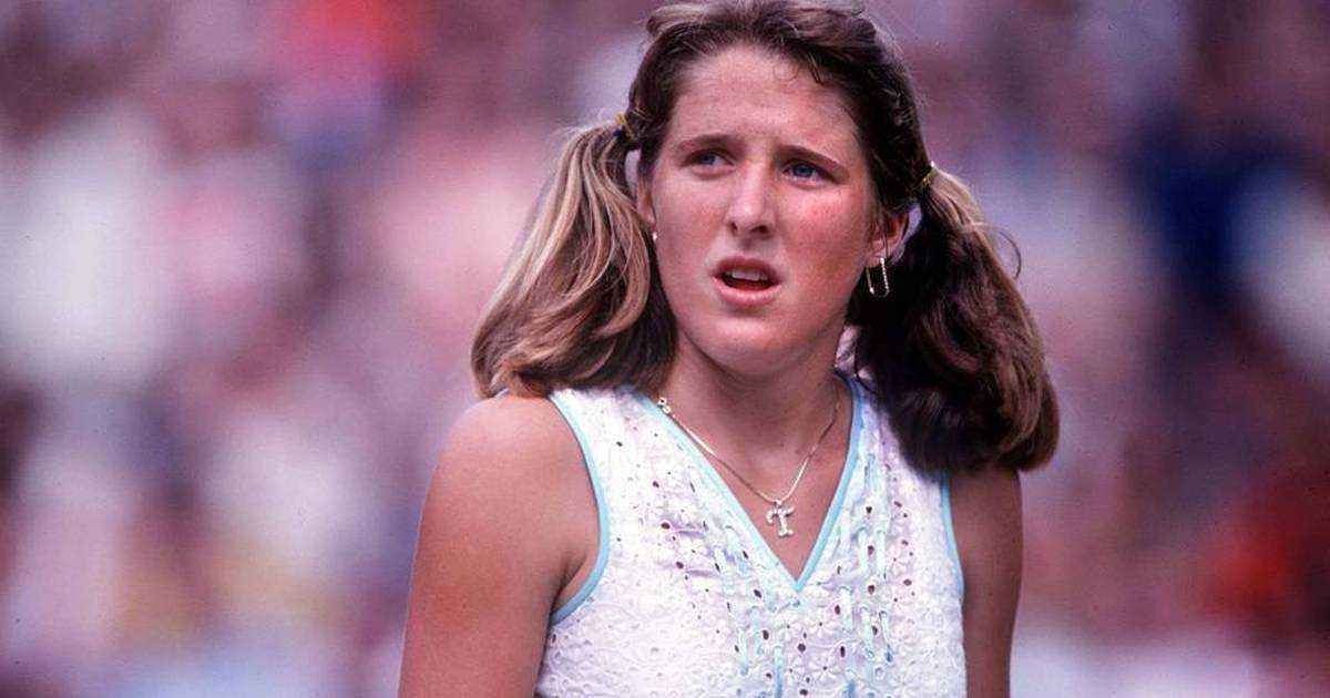 Tracy austin's rise and fall as tennis' first teen sensation