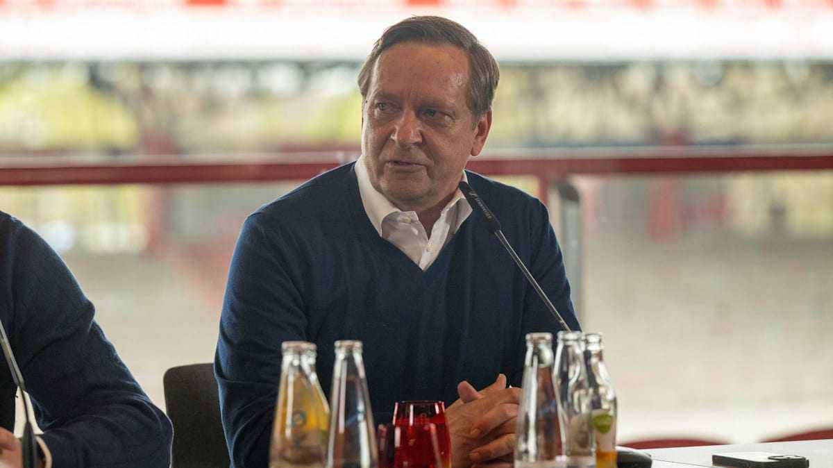 Union berlin axes baumgart amidst staggering collapse