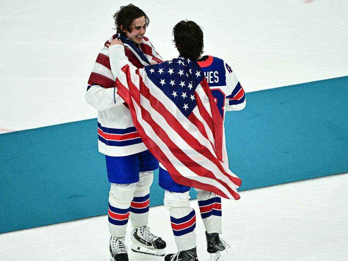 Us hockey gold medalists attend state of the union