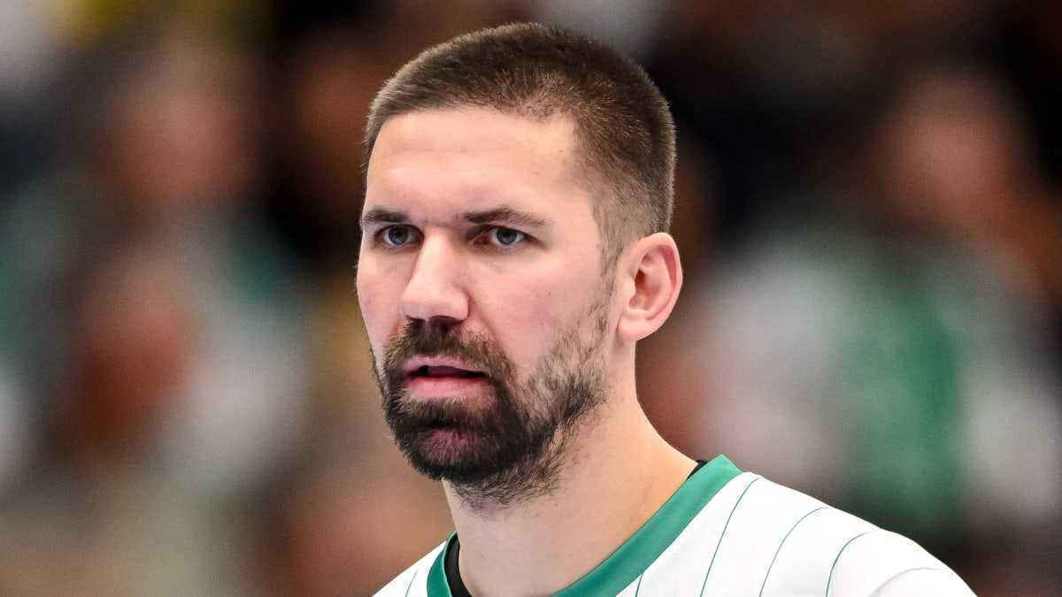 Wiede ruled out for months after devastating knee injury